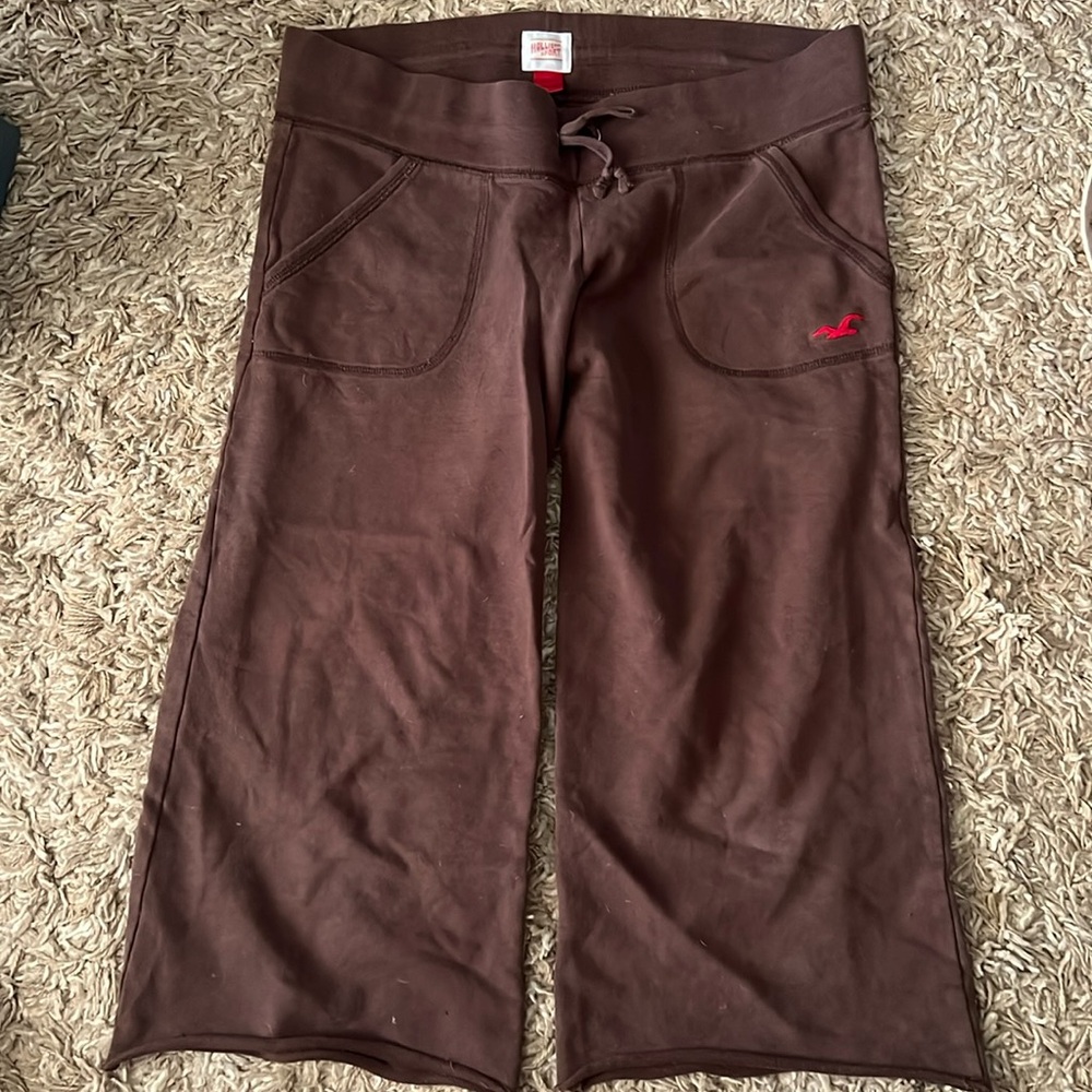 Hollister brown capri length pants